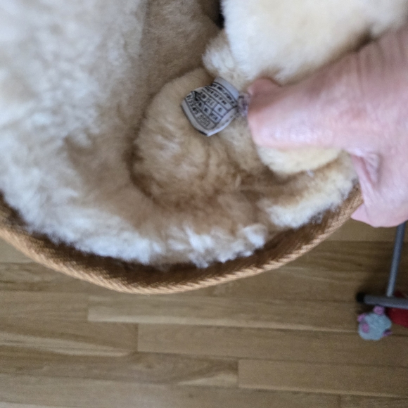 UGG Multicolor Floral Embroidered Winter Boots - Picture 4 of 4